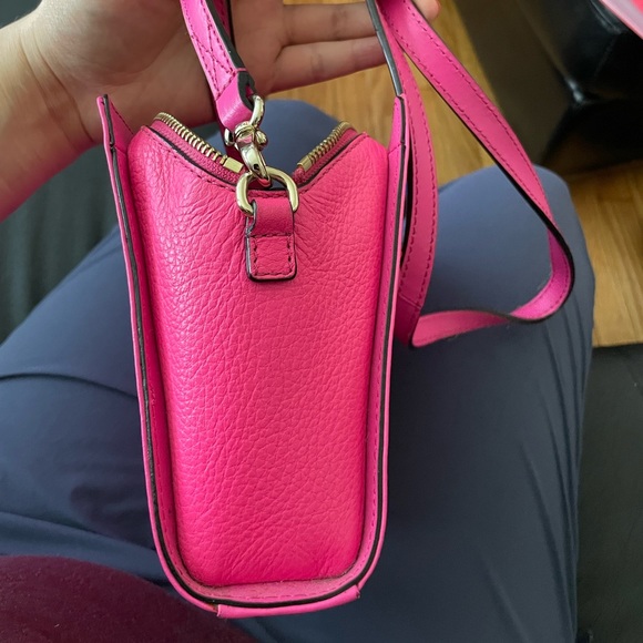 Adelia Hadley 2way Leather Bright Neon Crossbody Messenger removable strap clutc - Picture 10 of 14